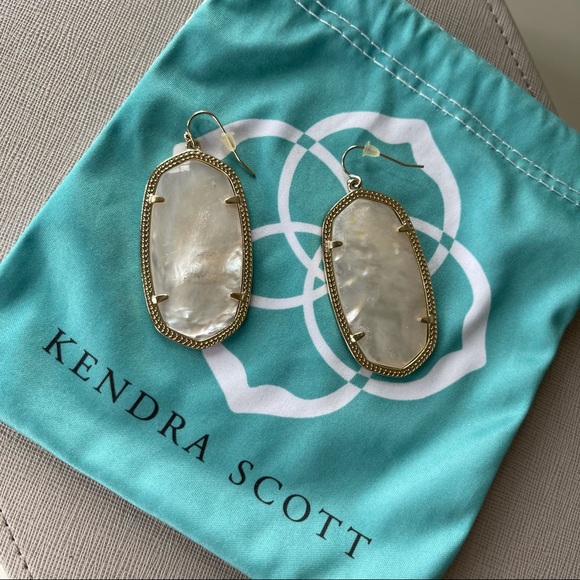 Kendra Scott earrings - Picture 3 of 4